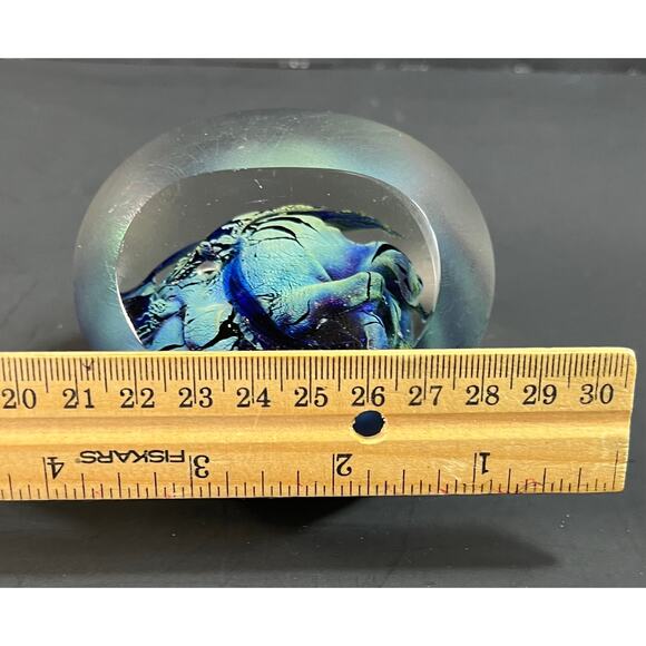 1989 Mark Wells Art Glass Paperweight Vintage - Picture 7 of 15